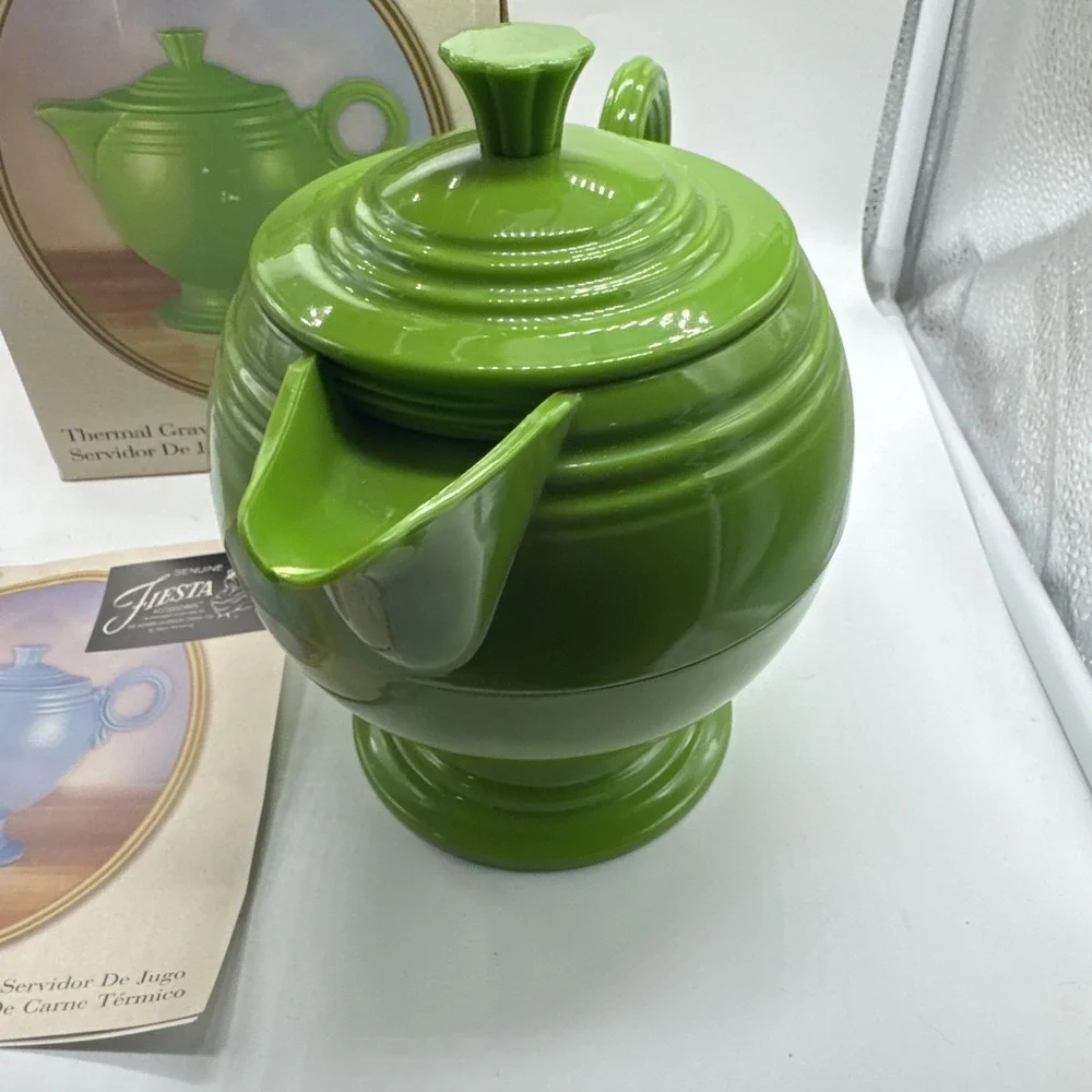 Fiesta Vintage Thermal Gravy Sauce Teapot Shamrock Green Homer Laughlin 2 Cup